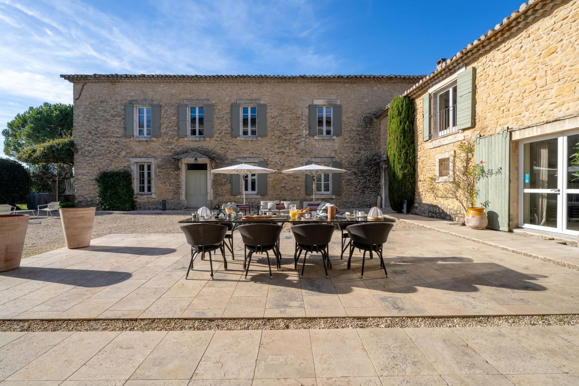 La Cour Des Sens Hotel Lagnes Exterior photo